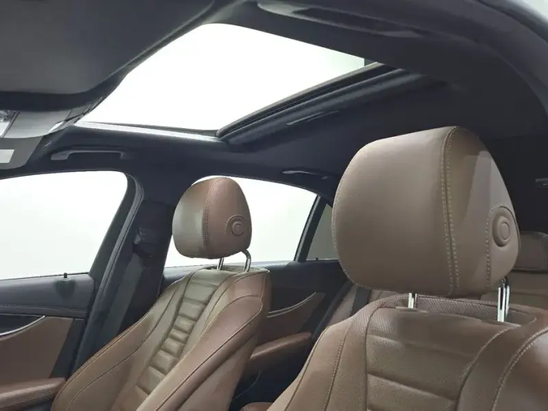 2022 Mercedes-Benz E-Класс с пробегом 13 914 км