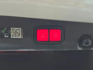 2022 Mercedes-Benz E-Класс с пробегом 13 914 км