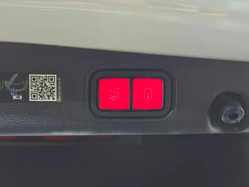 2022 Mercedes-Benz E-Класс с пробегом 13 914 км