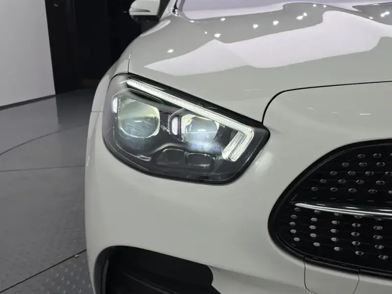 2022 Mercedes-Benz E-Класс с пробегом 13 914 км