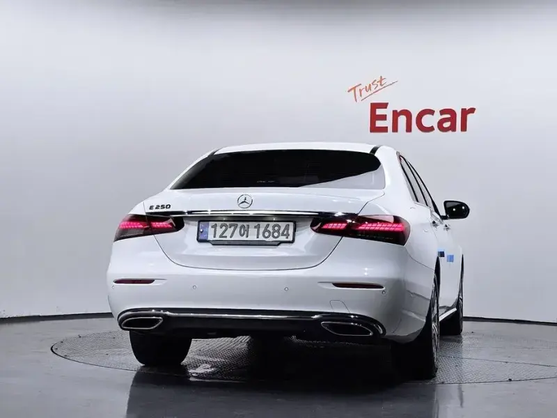 2021 Mercedes-Benz E-Класс с пробегом 97 878 км