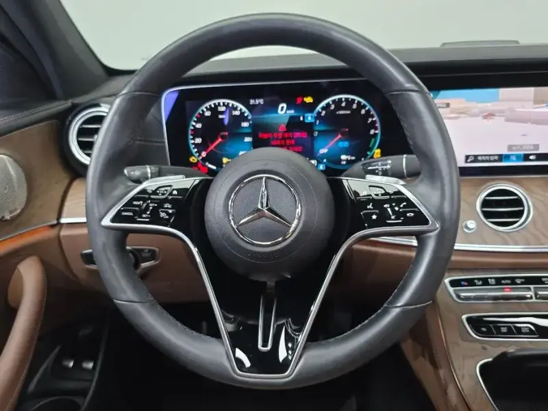 2022 Mercedes-Benz E-Класс с пробегом 56 309 км