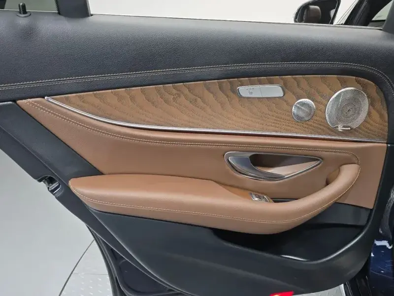 2022 Mercedes-Benz E-Класс с пробегом 56 309 км