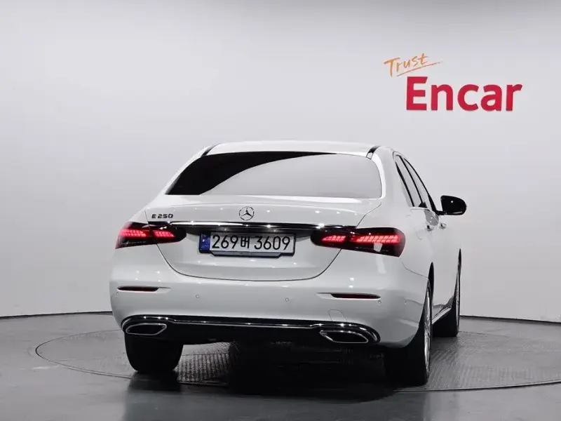 2023 Mercedes-Benz E-Класс с пробегом 19 450 км