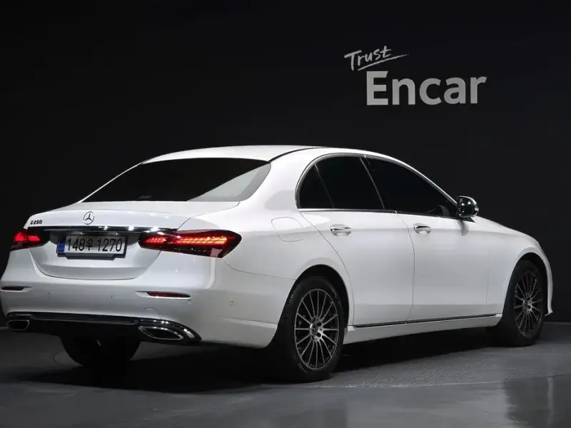 2022 Mercedes-Benz E-Класс с пробегом 55 670 км