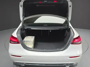 2022 Mercedes-Benz E-Класс с пробегом 55 670 км