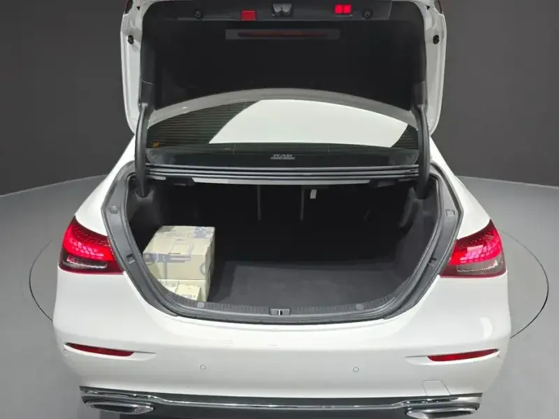 2022 Mercedes-Benz E-Класс с пробегом 55 670 км
