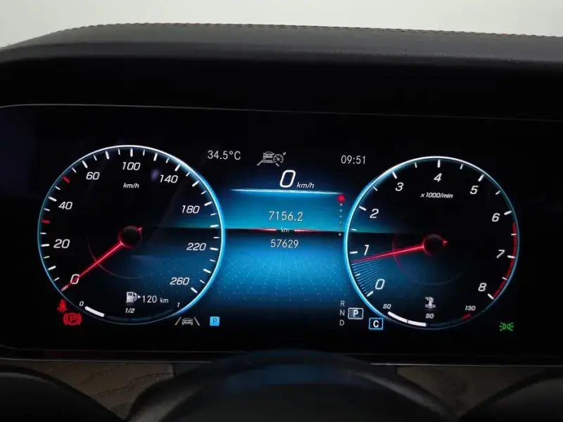 2022 Mercedes-Benz E-Класс с пробегом 57 629 км