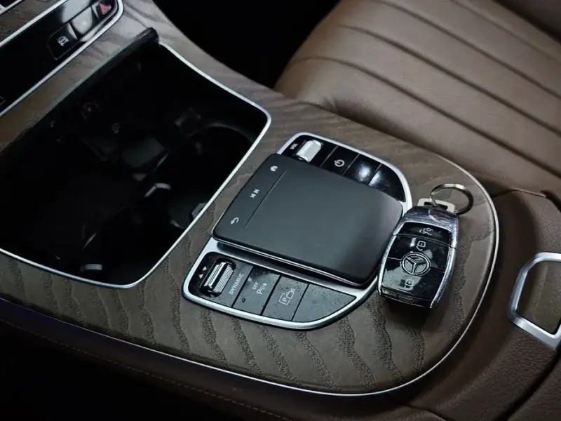 2023 Mercedes-Benz E-Класс с пробегом 53 628 км