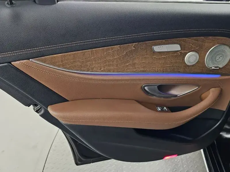 2023 Mercedes-Benz E-Класс с пробегом 53 628 км