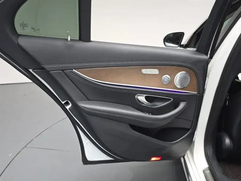 2019 Mercedes-Benz E-Класс с пробегом 113 274 км