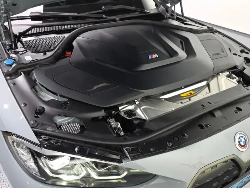 2023 BMW i4 с пробегом 65 191 км