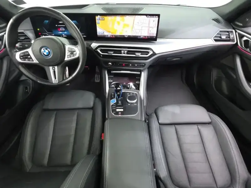2023 BMW i4 с пробегом 65 191 км
