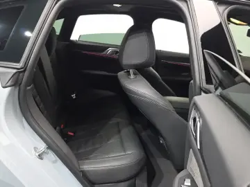 2023 BMW i4 с пробегом 65 191 км