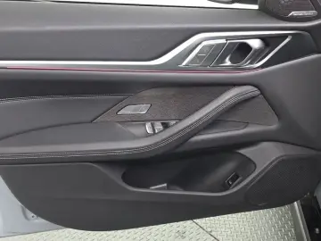 2023 BMW i4 с пробегом 65 191 км