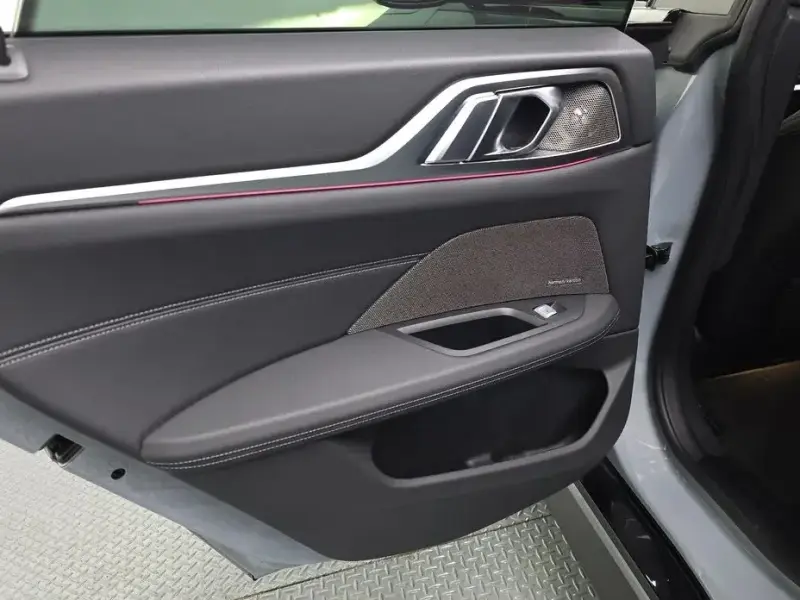 2023 BMW i4 с пробегом 65 191 км