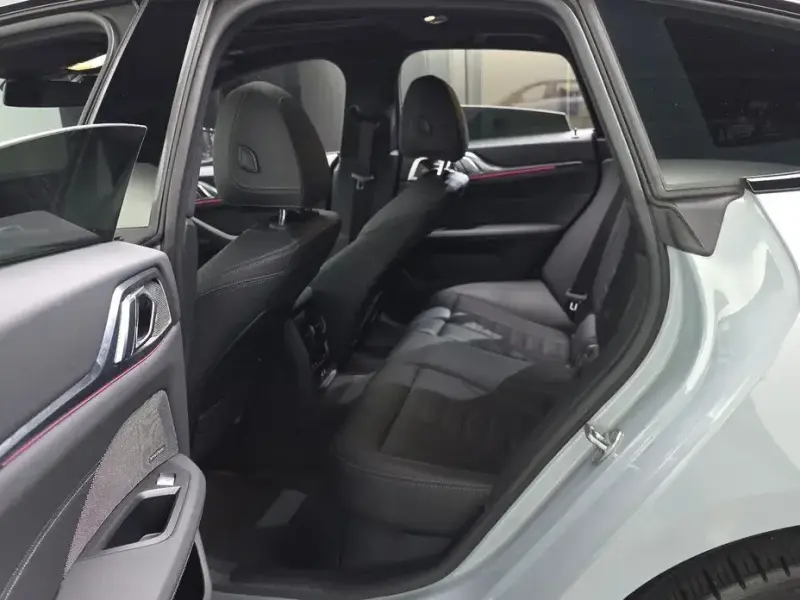 2023 BMW i4 с пробегом 65 191 км