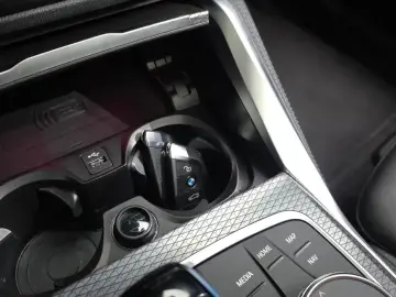 2023 BMW i4 с пробегом 65 191 км