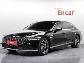 2023 Genesis G90 с пробегом 78 069 км