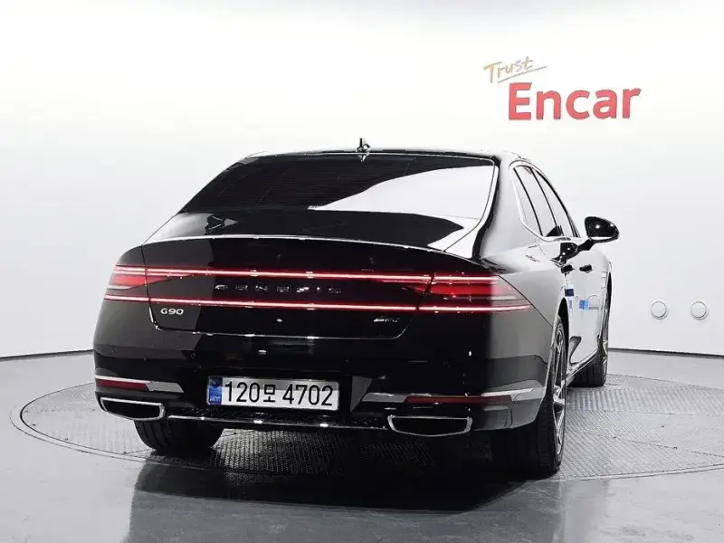 2023 Genesis G90 с пробегом 78 069 км