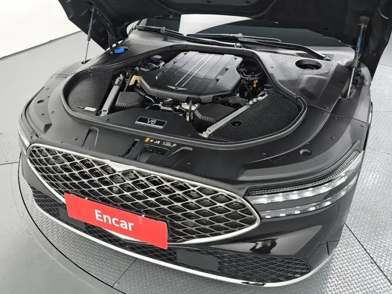 2023 Genesis G90 с пробегом 78 069 км