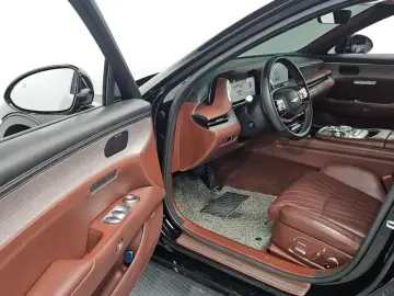 2023 Genesis G90 с пробегом 78 069 км