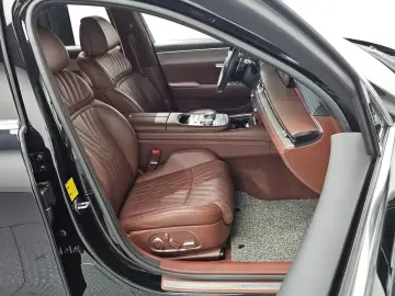 2023 Genesis G90 с пробегом 78 069 км