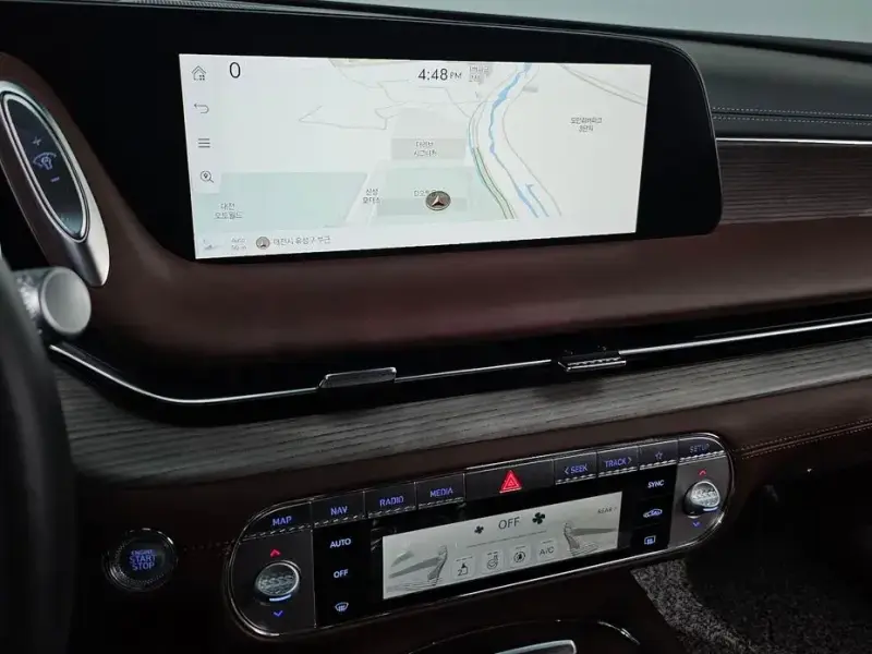 2023 Genesis G90 с пробегом 78 069 км
