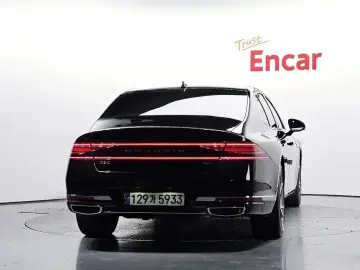 2023 Genesis G90 с пробегом 96 782 км