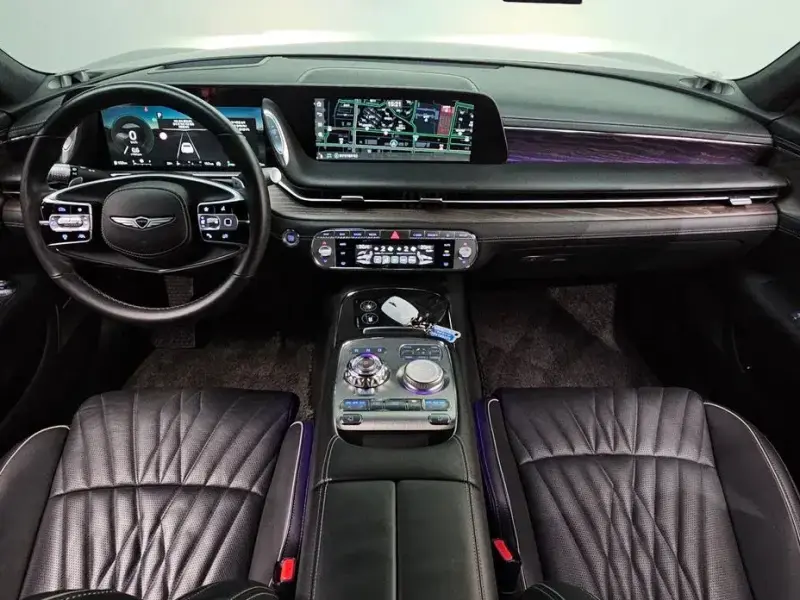 2023 Genesis G90 с пробегом 96 782 км