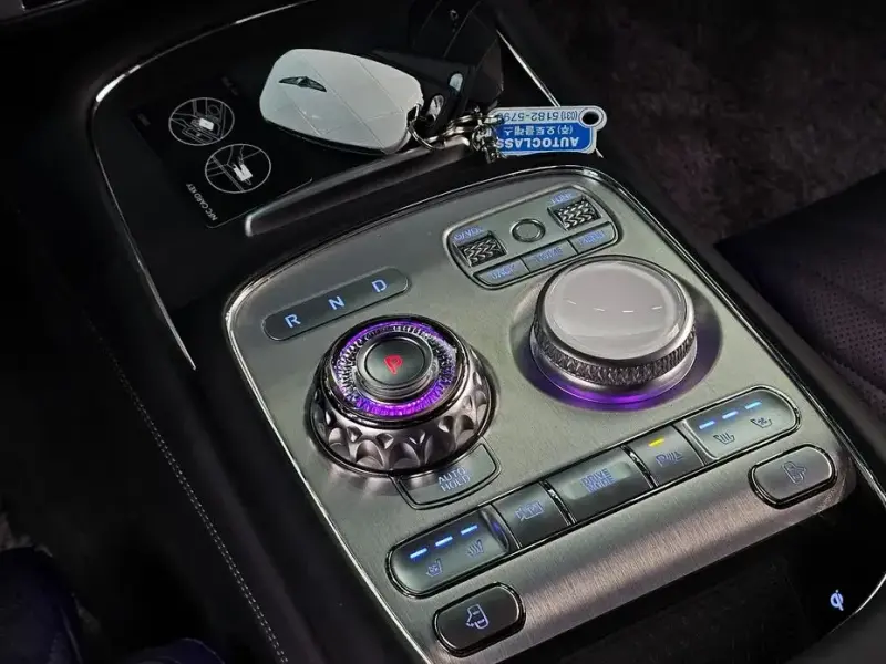 2023 Genesis G90 с пробегом 96 782 км