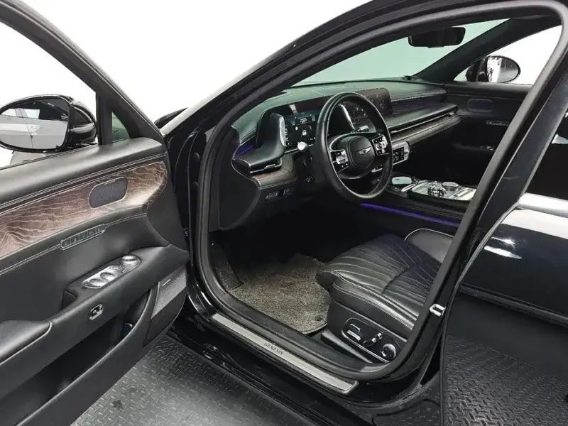 2023 Genesis G90 с пробегом 96 782 км