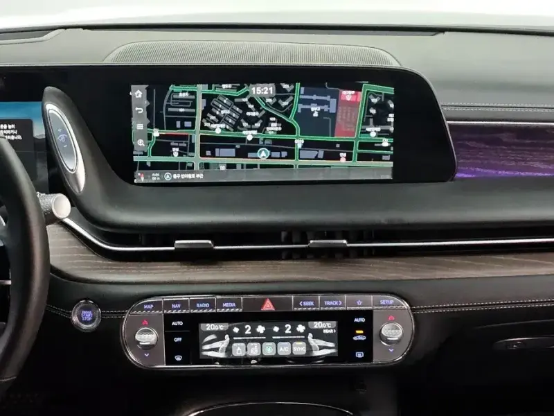 2023 Genesis G90 с пробегом 96 782 км