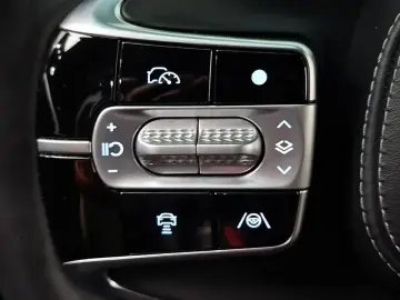 2023 Genesis G90 с пробегом 96 782 км