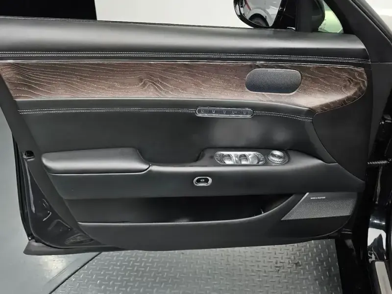 2023 Genesis G90 с пробегом 96 782 км