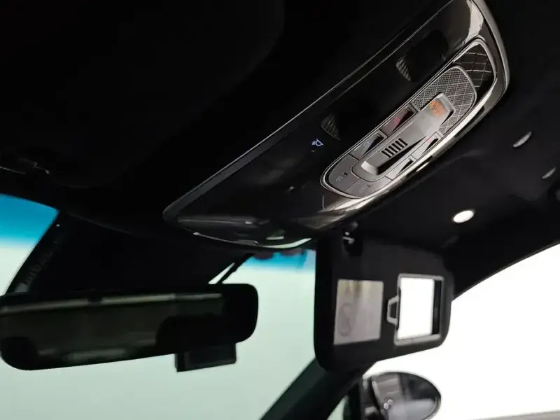 2023 Genesis G90 с пробегом 96 782 км