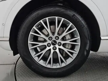 2023 Genesis GV80 с пробегом 42 159 км