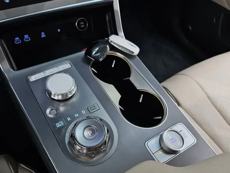 2023 Genesis GV80 с пробегом 42 159 км