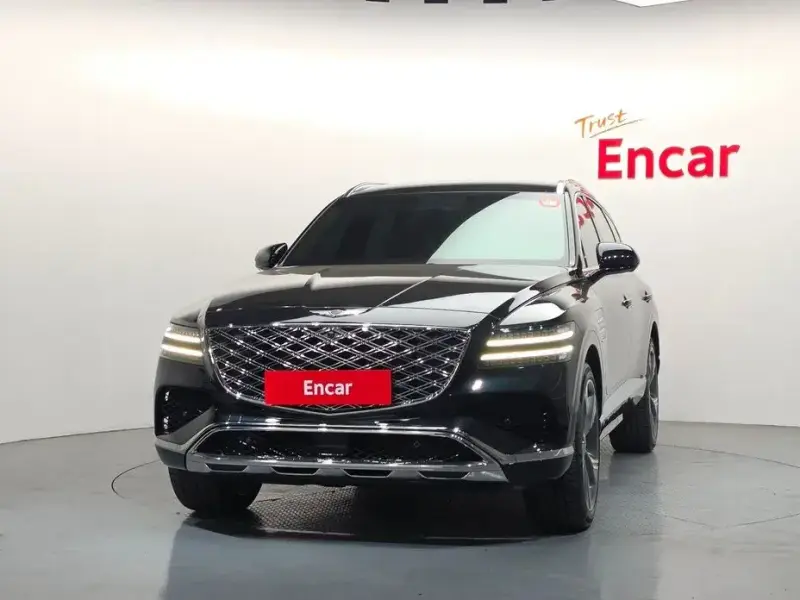2023 Genesis GV80 с пробегом 28 902 км