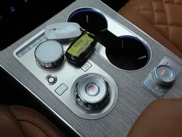 2023 Genesis GV80 с пробегом 28 902 км