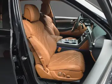 2023 Genesis GV80 с пробегом 28 902 км