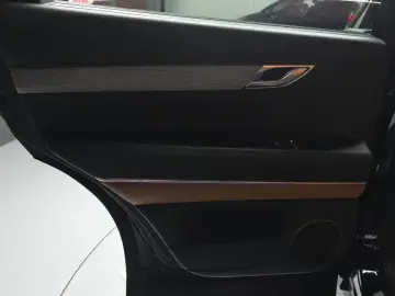 2023 Genesis GV80 с пробегом 28 902 км