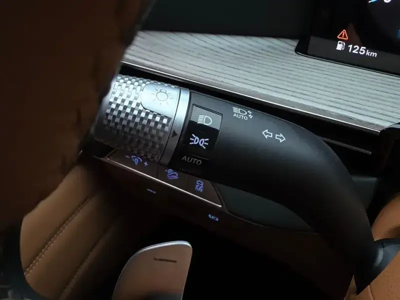 2023 Genesis GV80 с пробегом 28 902 км