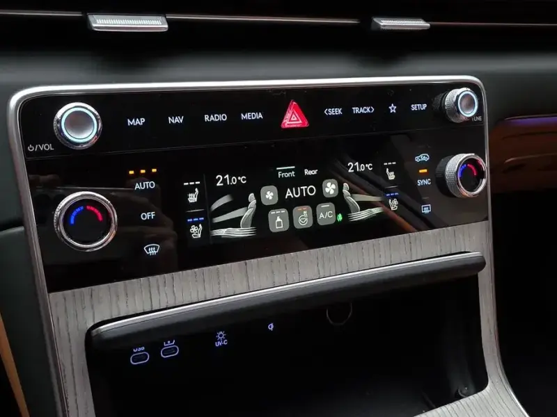 2023 Genesis GV80 с пробегом 28 902 км