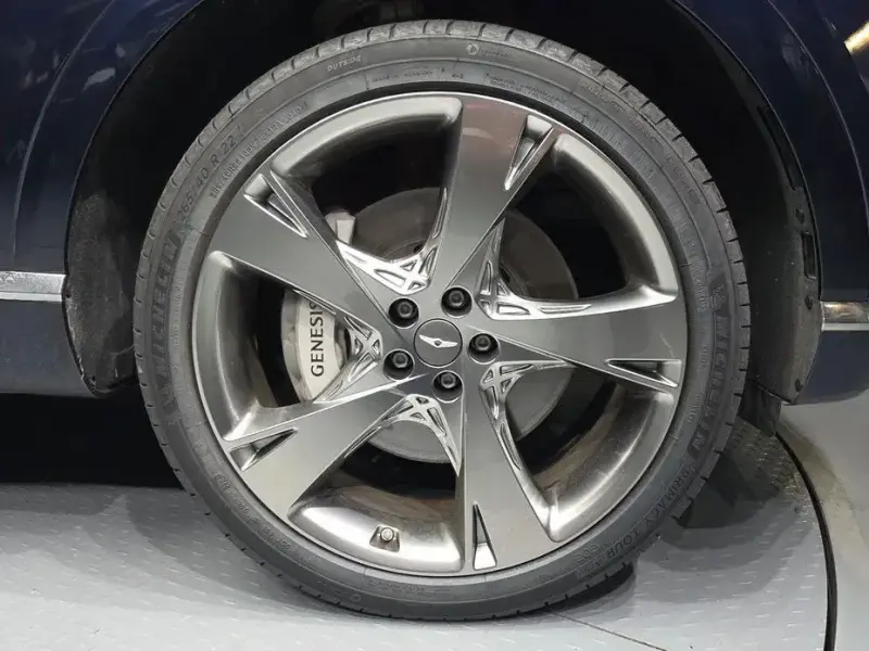 2023 Genesis GV80 с пробегом 43 763 км