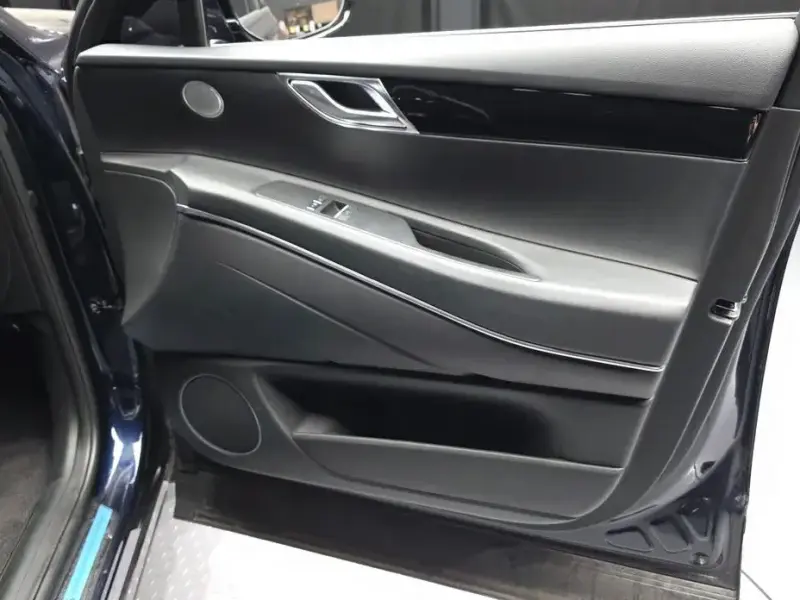 2023 Genesis GV80 с пробегом 43 763 км