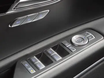 2023 Genesis GV80 с пробегом 43 763 км