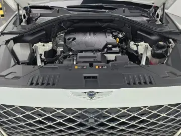2023 Genesis GV80 с пробегом 60 746 км