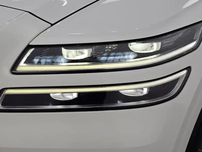 2023 Genesis GV80 с пробегом 60 746 км