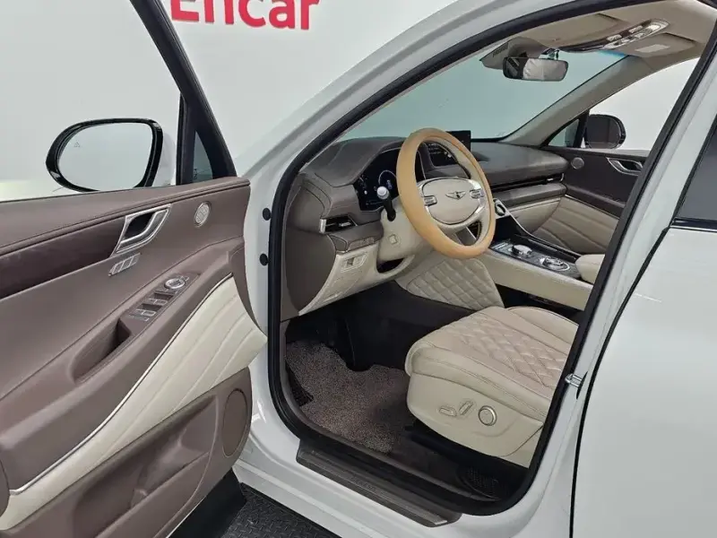2023 Genesis GV80 с пробегом 60 746 км
